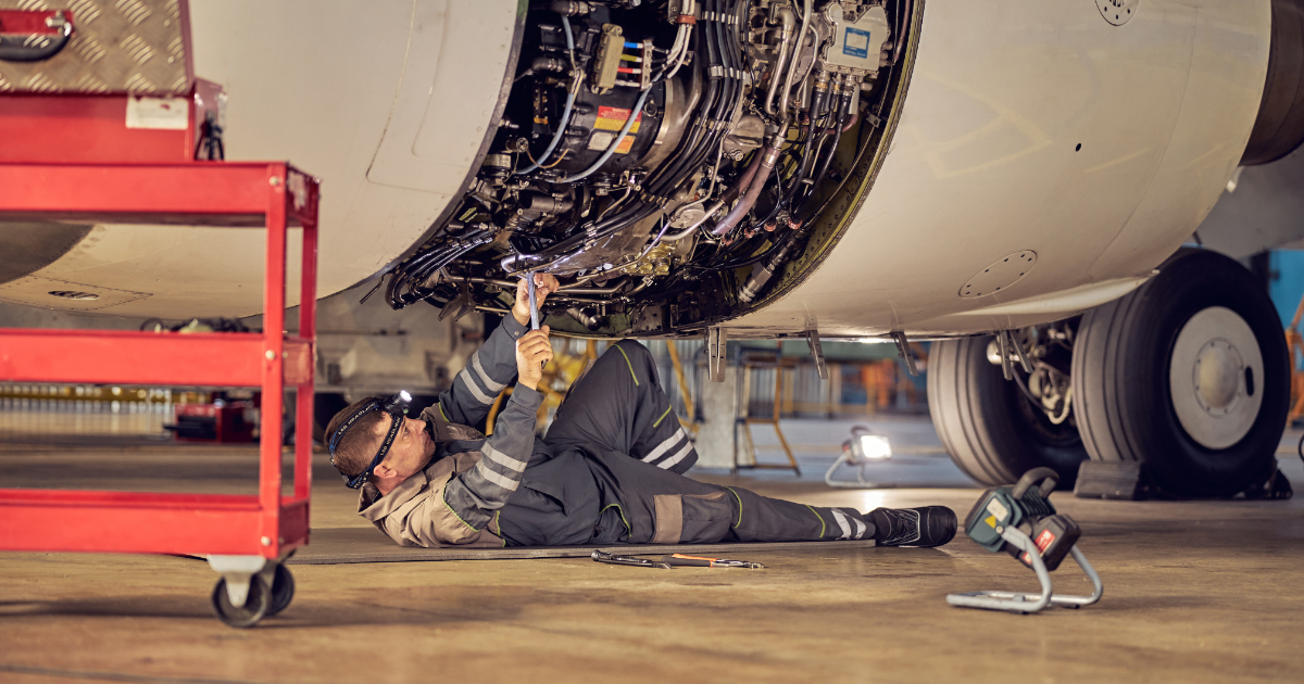 aircraft maintenance salary